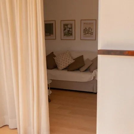 Rocas Rojas Apartment *