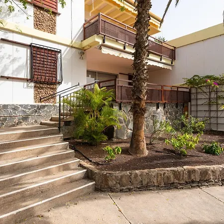 Rocas Rojas Apartment *